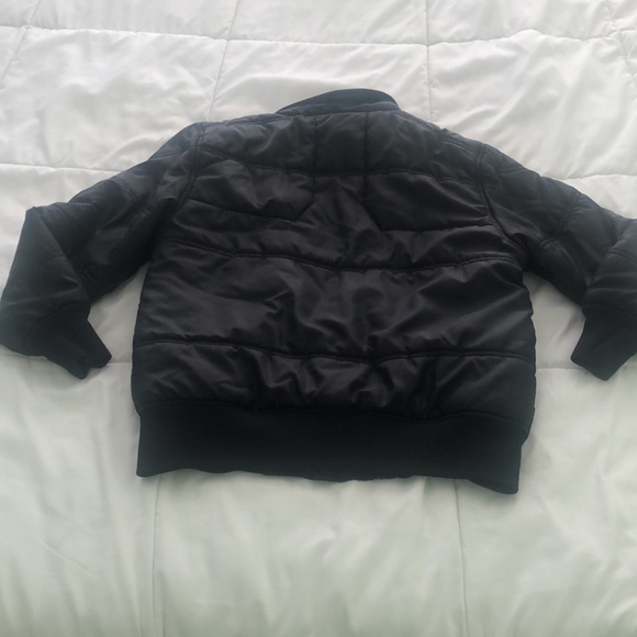 COOGI black puffer zippered jacket with front pockets & ribbed wait and cuffs - Picture 9 of 16